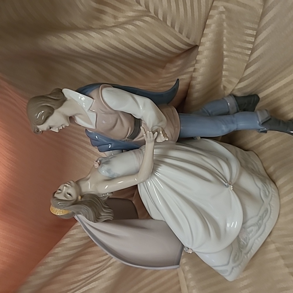 Lladro Figurine